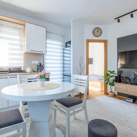 View Zlatibor-apartment-breza Daire *